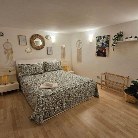 La Maison Bouganville Salerno Zewnętrze zdjęcie