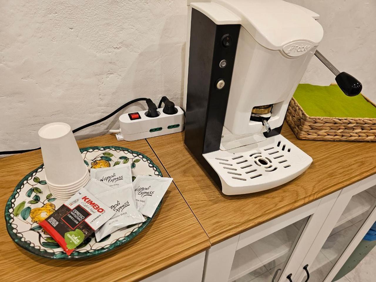 La Maison Bouganville Salerno Zewnętrze zdjęcie