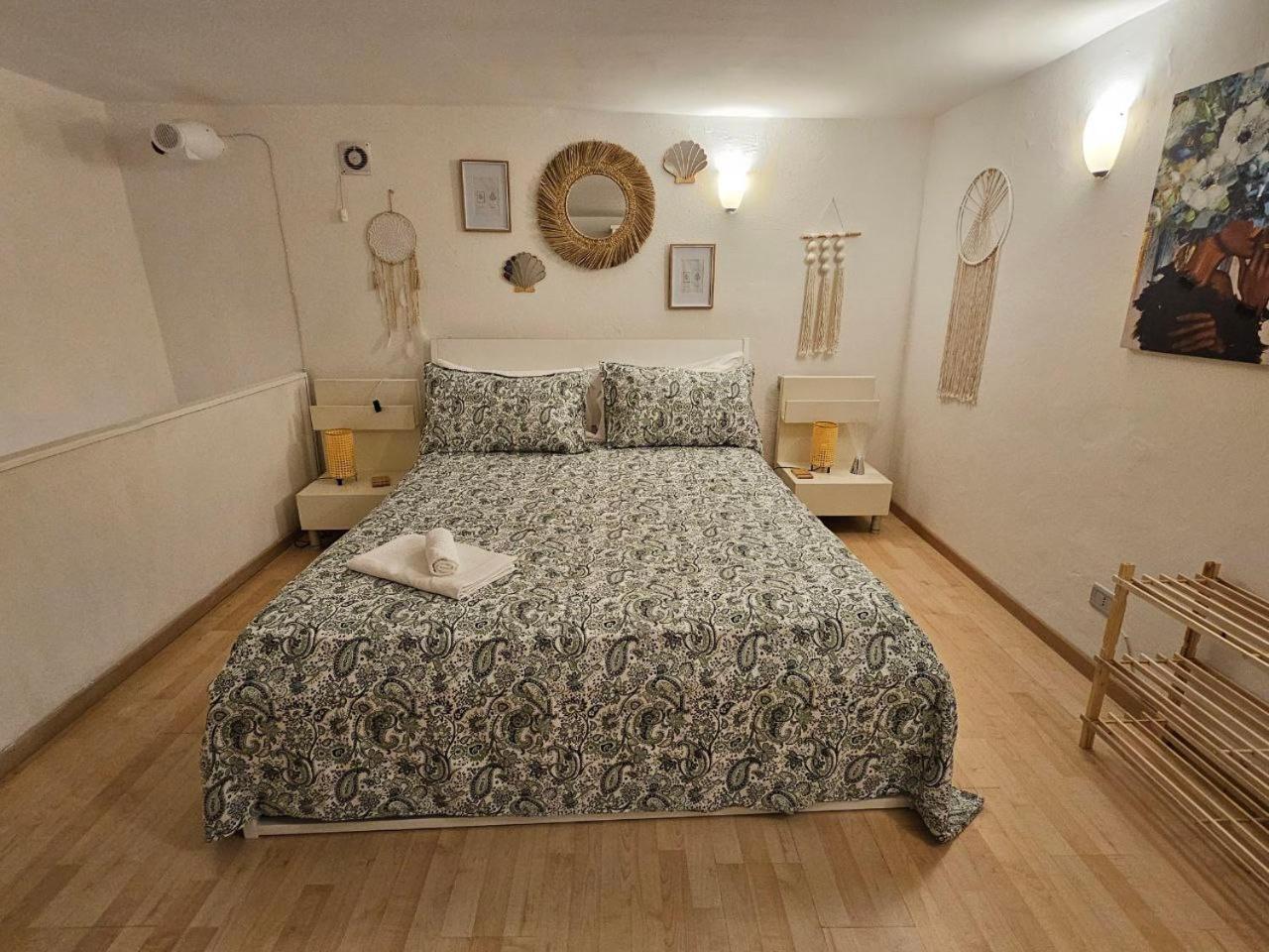La Maison Bouganville Salerno Zewnętrze zdjęcie