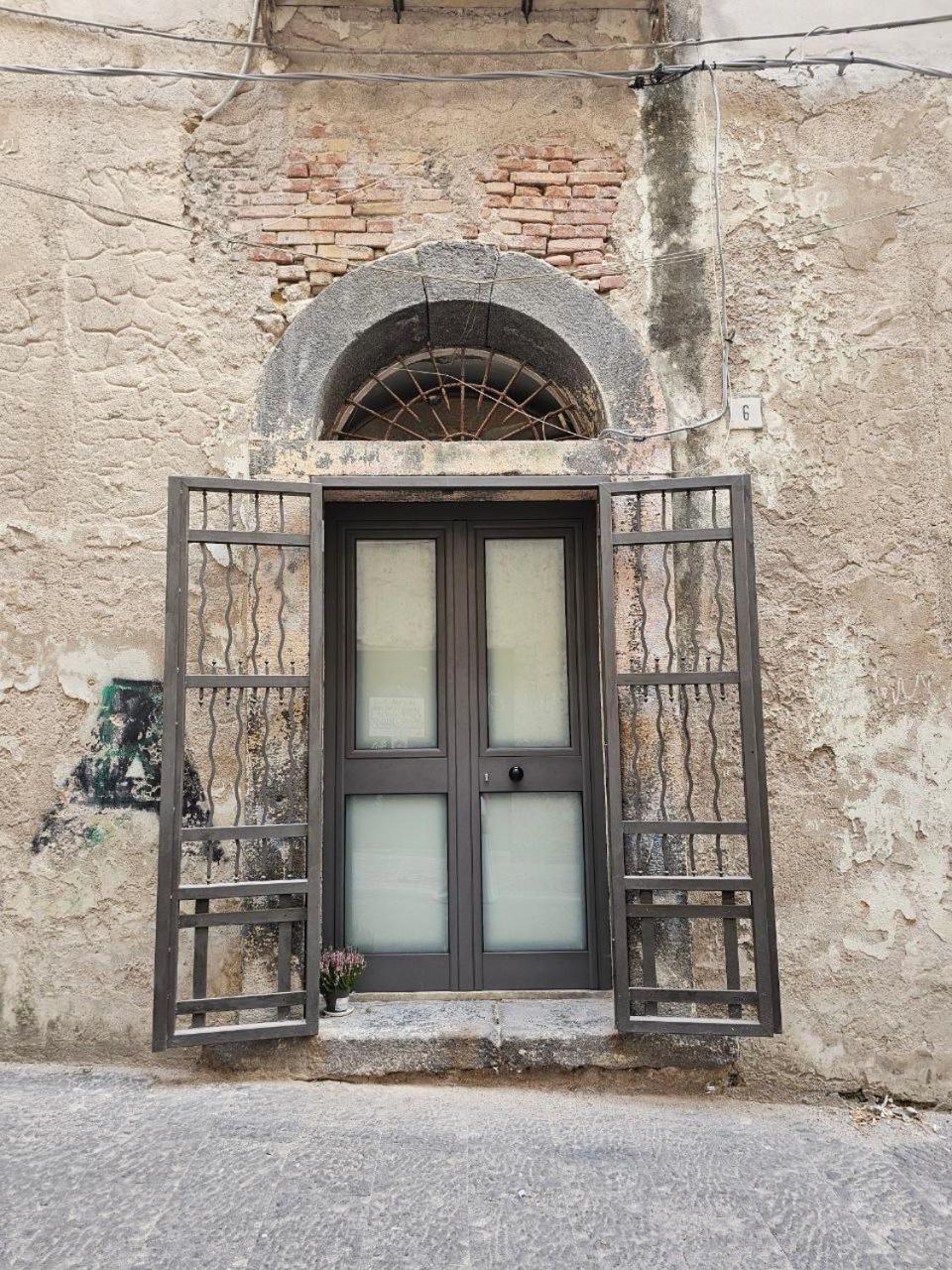 La Maison Bouganville Salerno Zewnętrze zdjęcie